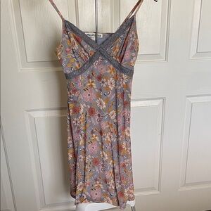 Wallflower Lace Floral Sleeveless Mini Dress Size medium Gray and Pink
